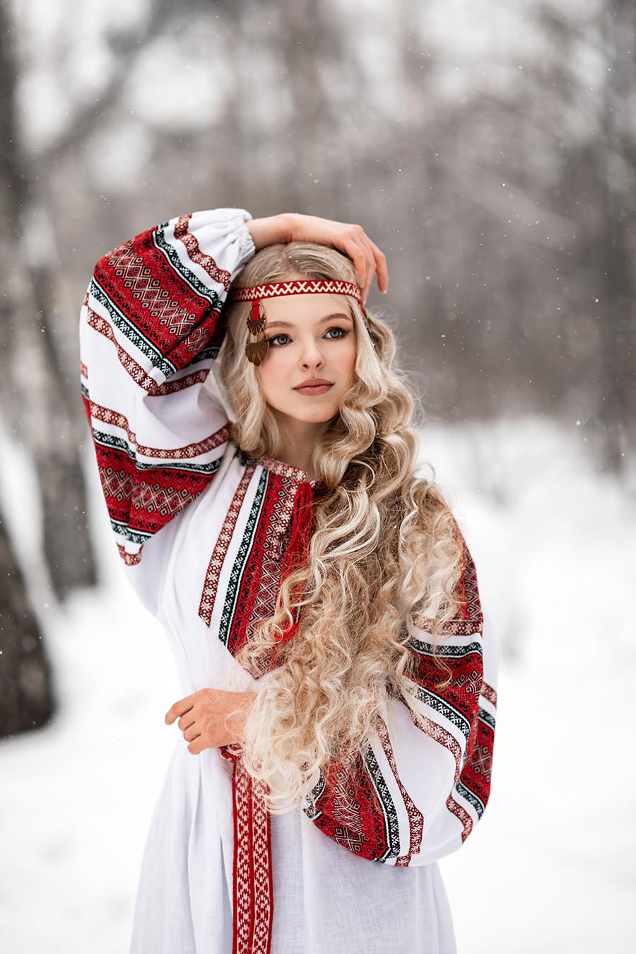 Slavic girls’s look of the day — catch her live in Xiangtan