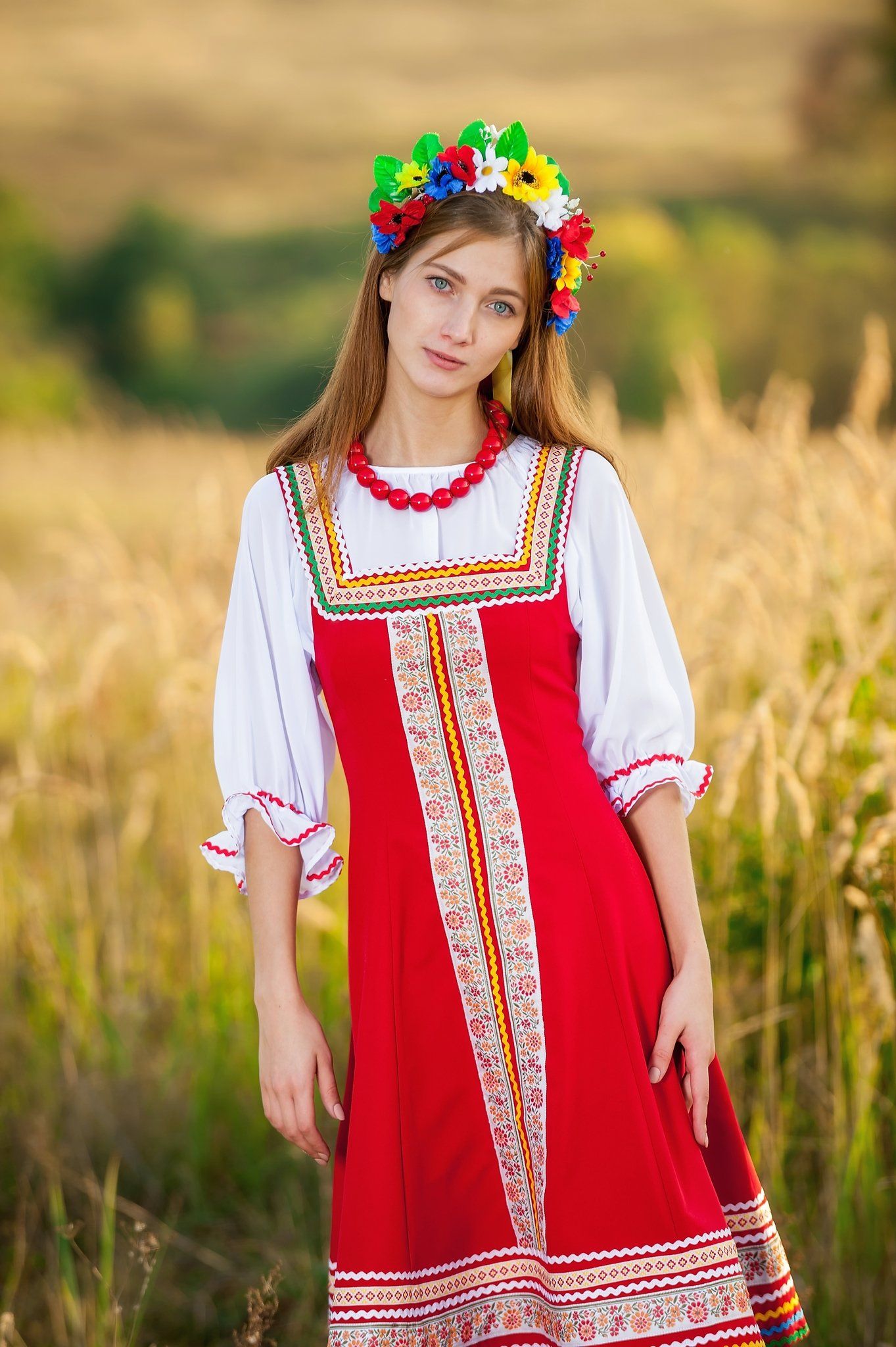 Women in Slavic costumes in Xiangtan — step in, relax, and chat live