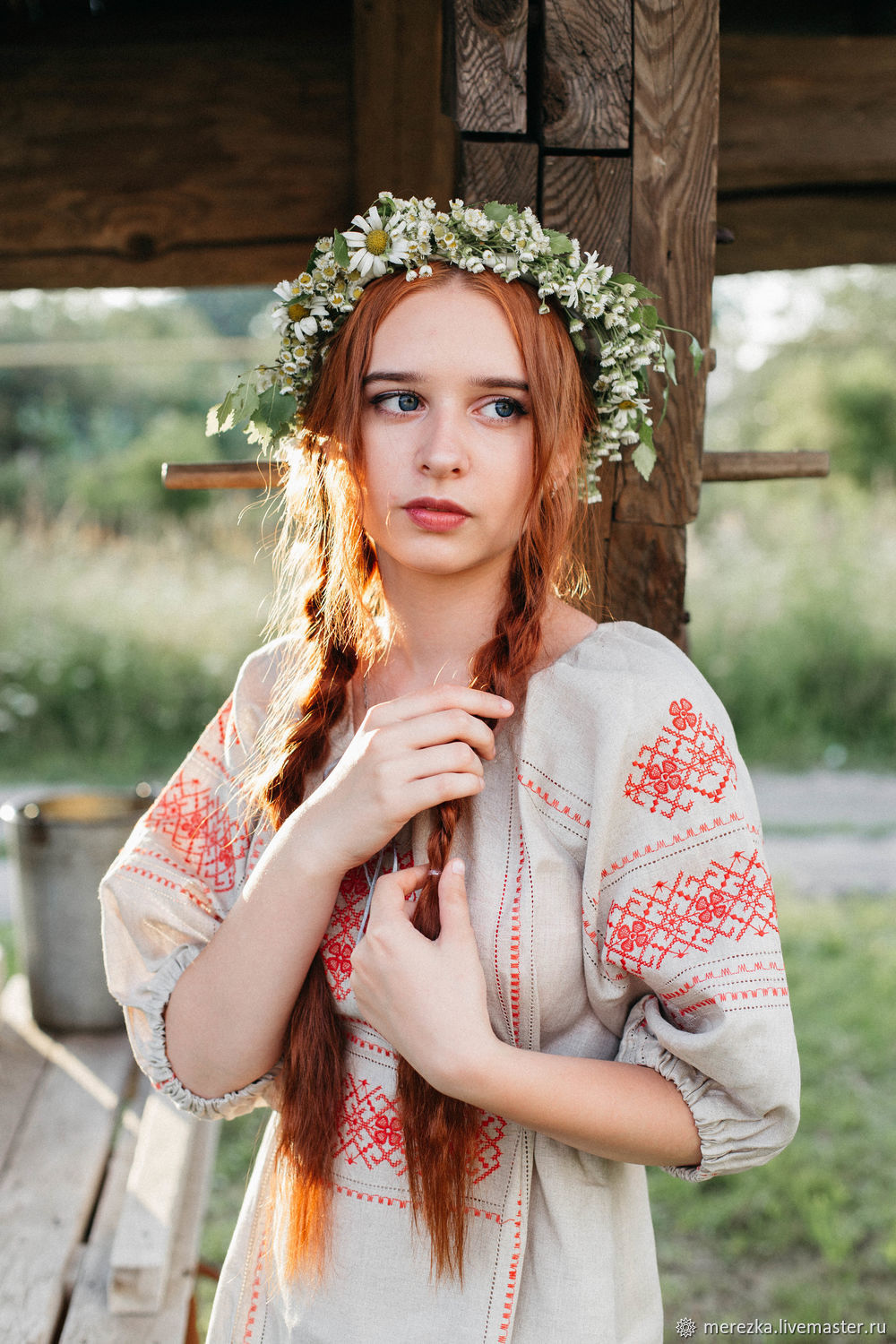 A playful frame from Girls in Slavic costumes — online in Xiangtan