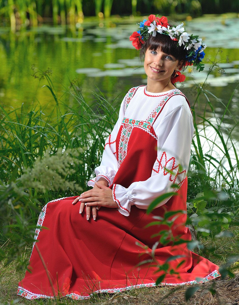 Beautiful girl Girls in Slavic costumes in Xiangtan